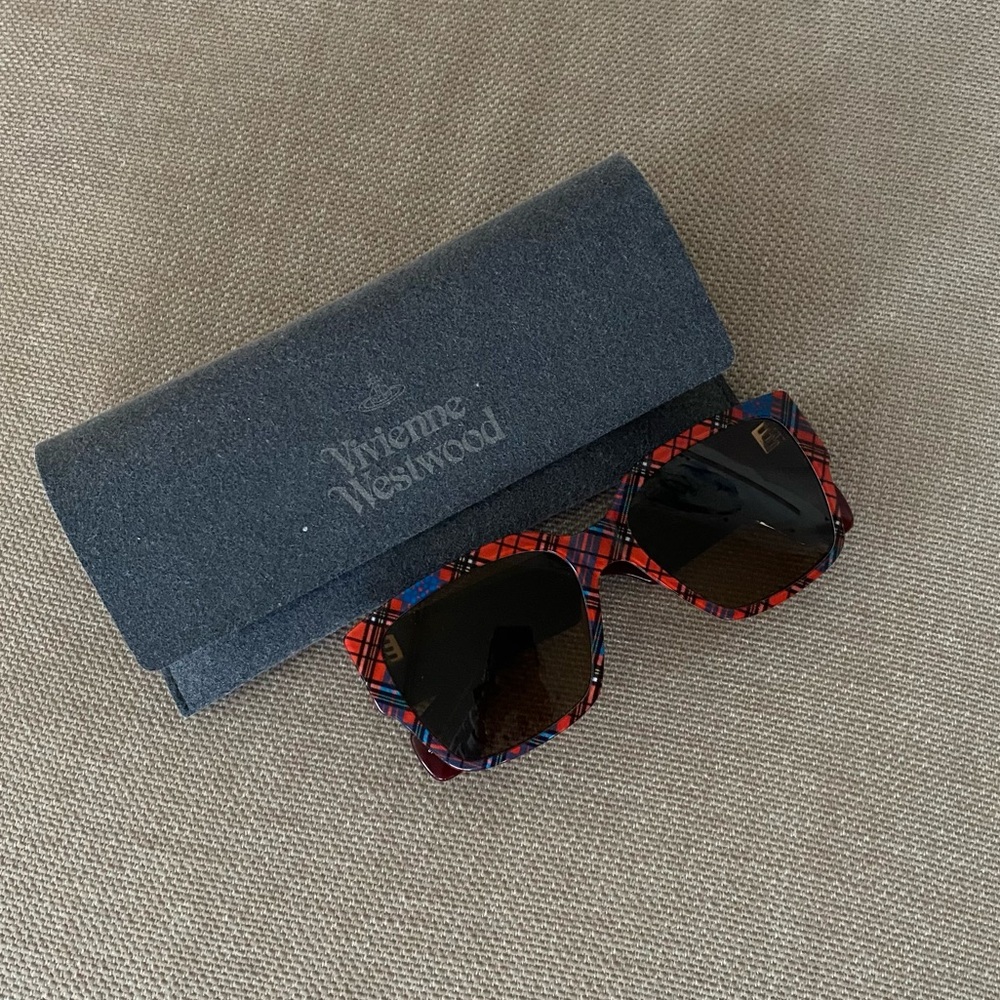 AUTHENTIC VIVIENNE WESTWOOD Sunglasses